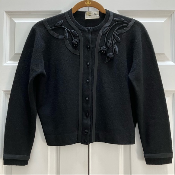 Dalton Cashmere Applique Floral Black Cardigan Sweater Vintage 50s 60s Rare S M - Picture 1 of 11